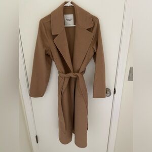 Abercrombie & Fitch double cloth belted wool-blend coat - size small